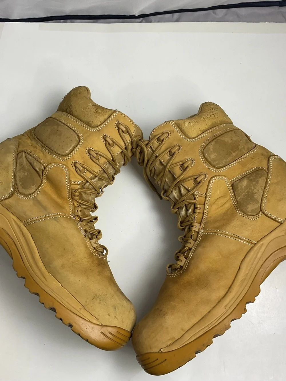 Converse rugged men’s
